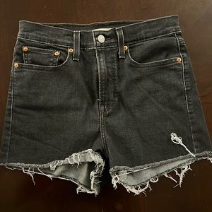 Black shorts from Levi’s. Never worn. Size 29 high rise shorts